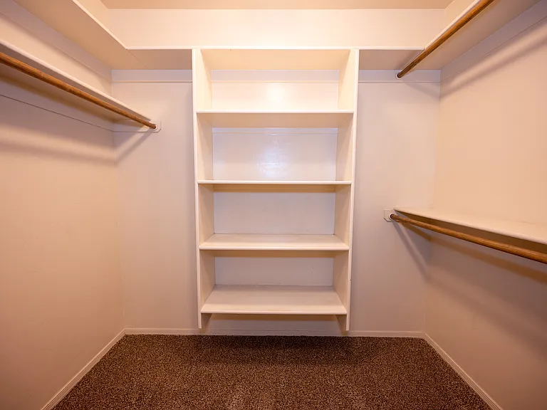 2390 E Blue Diamond Dr — Photo 20