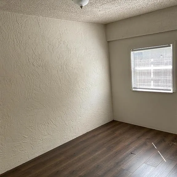 3149 Huron Ave — Photo 6