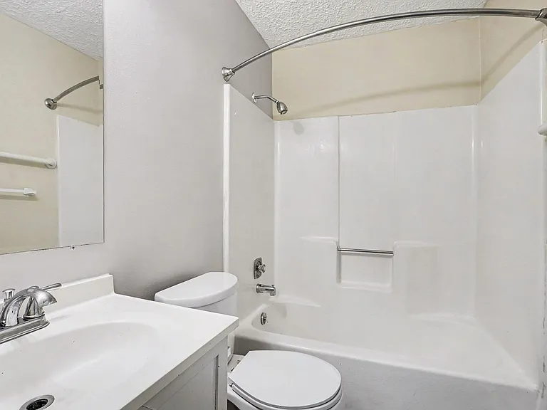 1313 Huntington Ave #2 — Photo 5