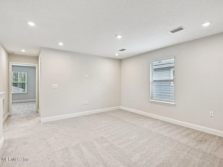 13019 Holsinger Blvd — Photo 31