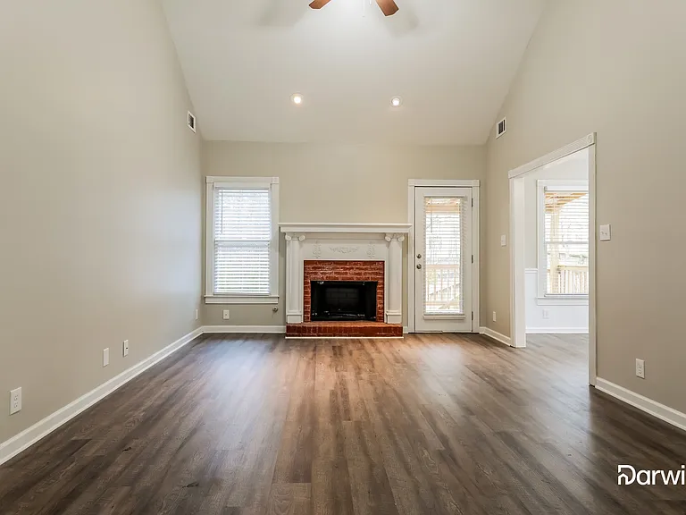 1920 Grayson Oaks Ct — Photo 5