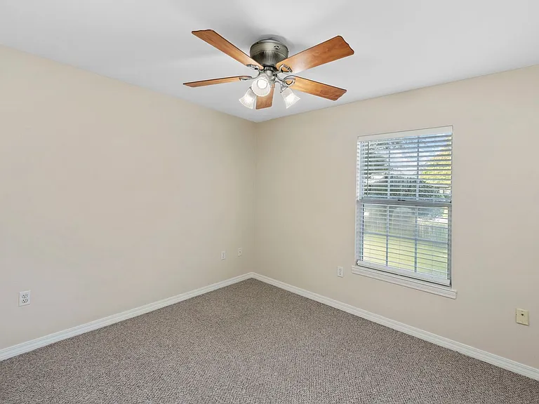 305 Parkwood Pl — Photo 24