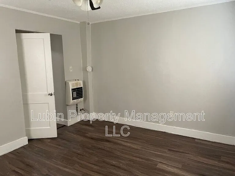 781 David St — Photo 5