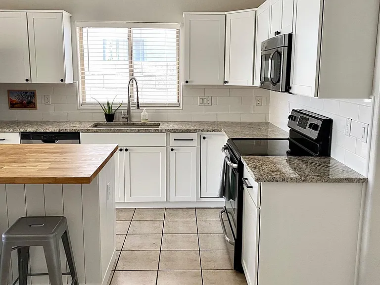 12909 W Clarendon Ave — Photo 5