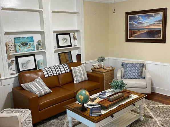 4961 Hyde Ave, North Charleston, SC 29405