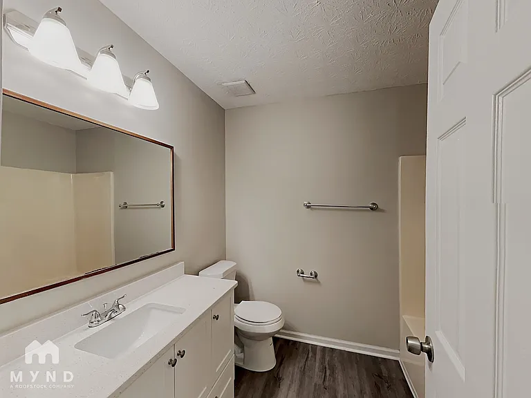 204 Eagles Crest Ct — Photo 13