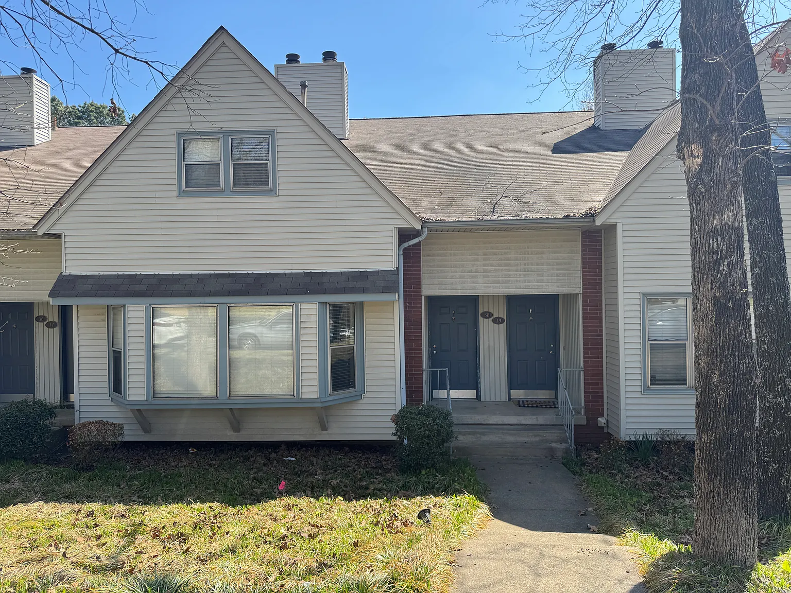 3 bed, 1389 sqft, $1,295 — Photo 1