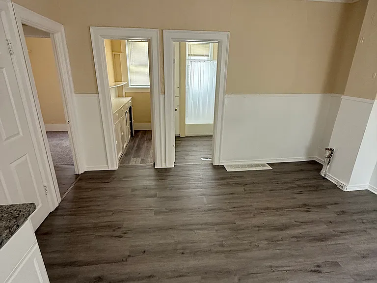 318 Gibson St #2 — Photo 25