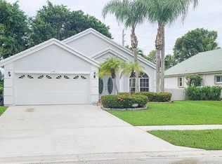 1851 Oak Berry Cir, Wellington, FL 33414