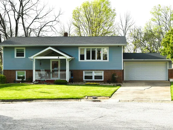 5 Paradise Ln, Greencastle, IN 46135