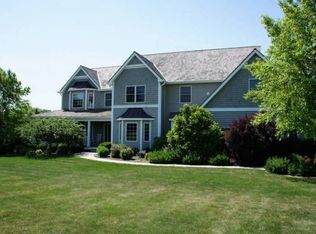 7209 Burning Tree Dr, McHenry, IL 60050