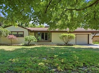 1316 Rainbow Dr, Saginaw, MI 48638