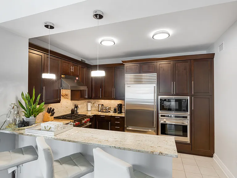 600 N Lake Shore Dr #1411 — Photo 3