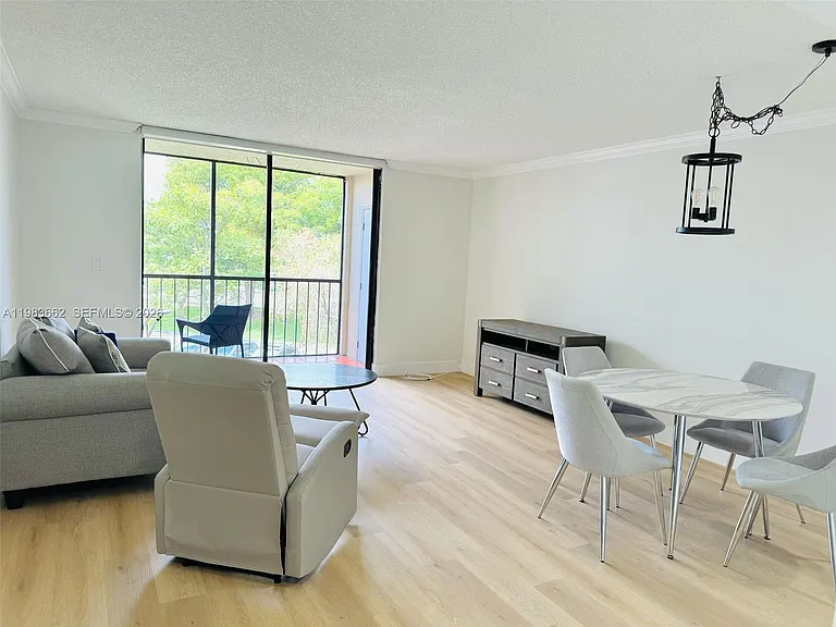 8075 SW 107th Ave #310 — Photo 7