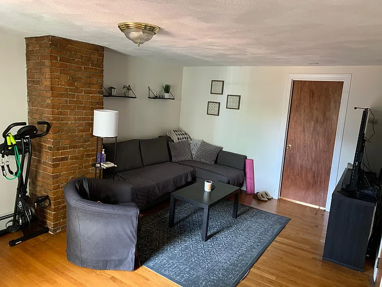 10 Saint Martin St #2 — Photo 8