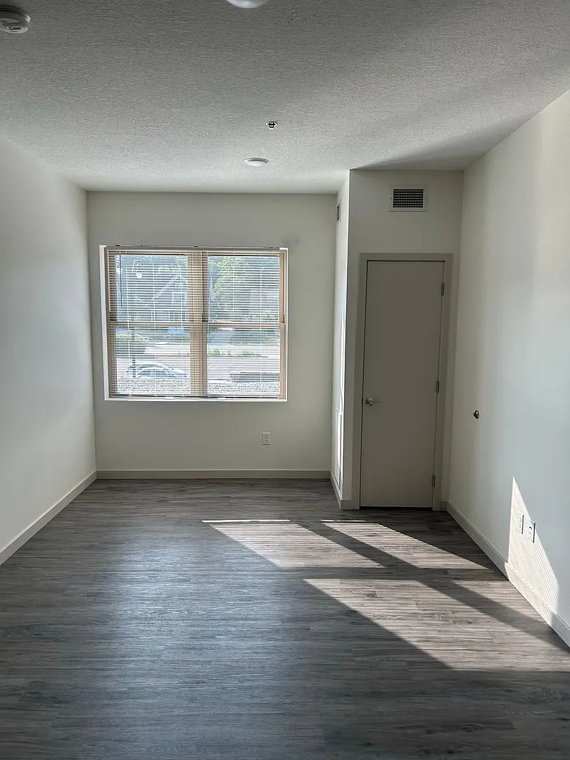 Tiller+Main — Photo 2