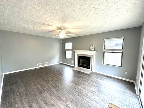 5th image of 903 Larkfield Dr