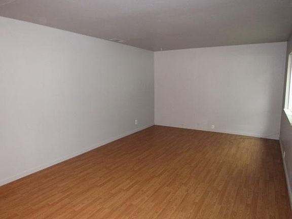 2nd image of 4 Grand Ave