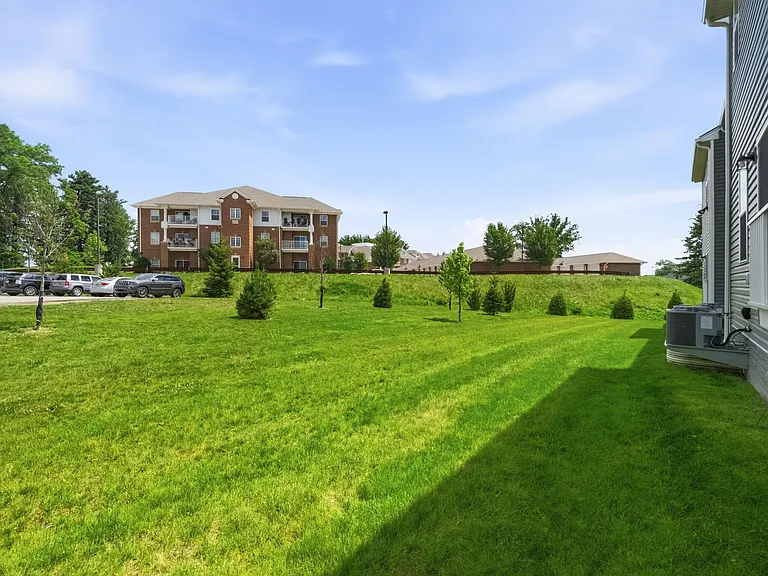 233 Chesna Dr — Photo 22