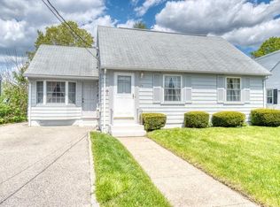 34 Lindesta Rd, Pawtucket, RI 02861