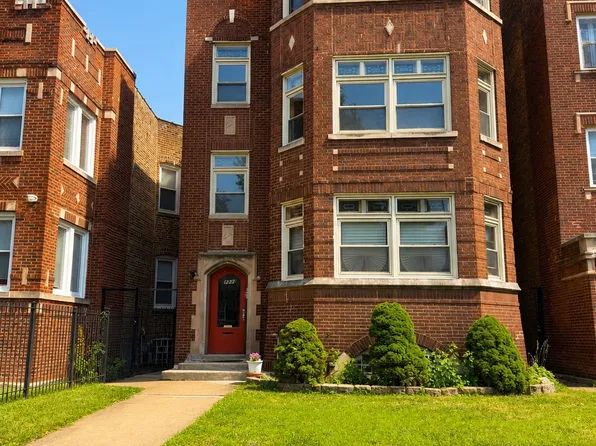 7943 S Vernon Ave #2, Chicago, IL 60619