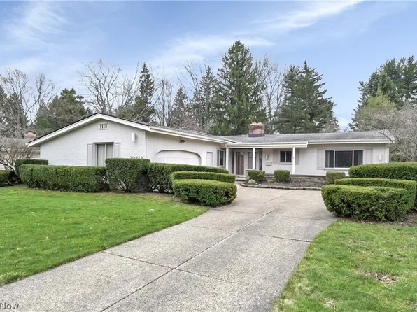 30513 Ednil Dr, Bay Village, OH 44140