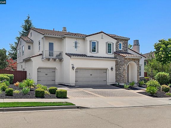 2nd image of 3086 Hastings Way