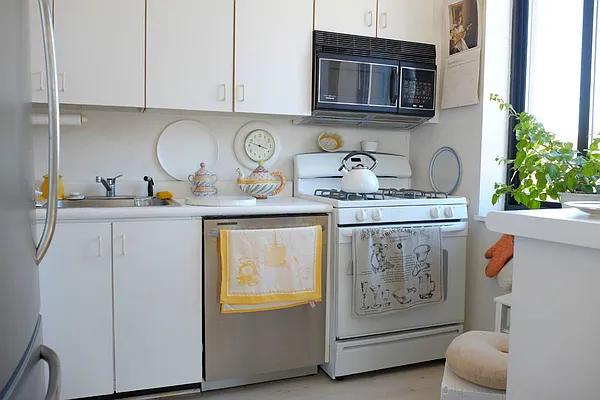 Rented by Keller Williams NYC | media 3