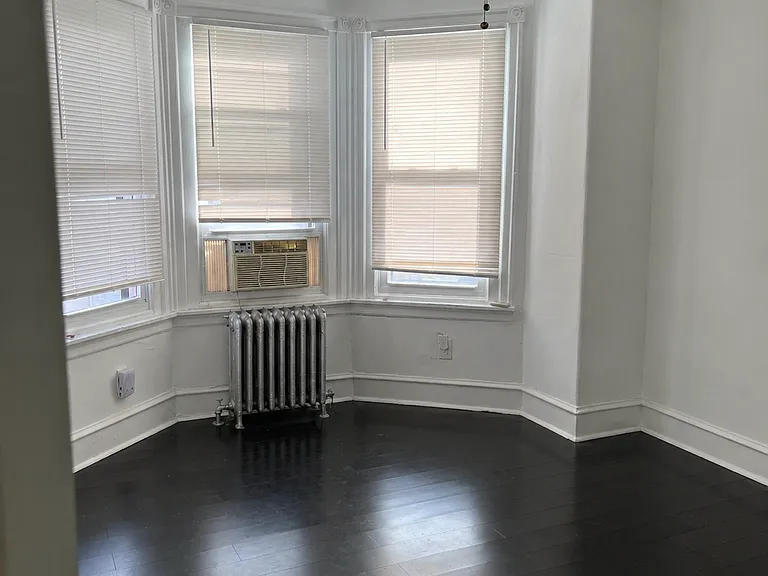 6101 Torresdale Ave #2 — Photo 5