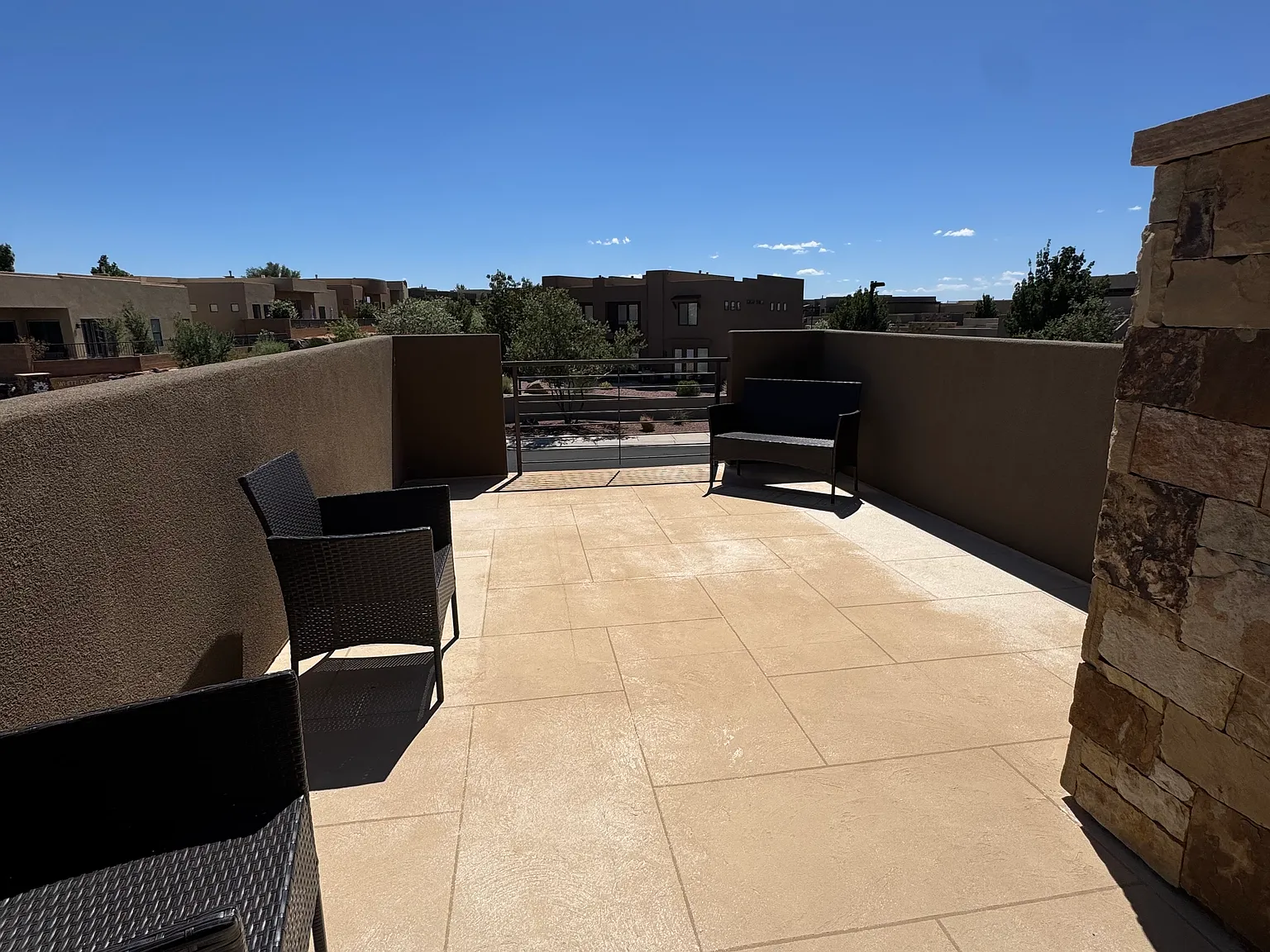 3 bed, 3.5 bath, 1809 sqft, $3,100 — Photo 4