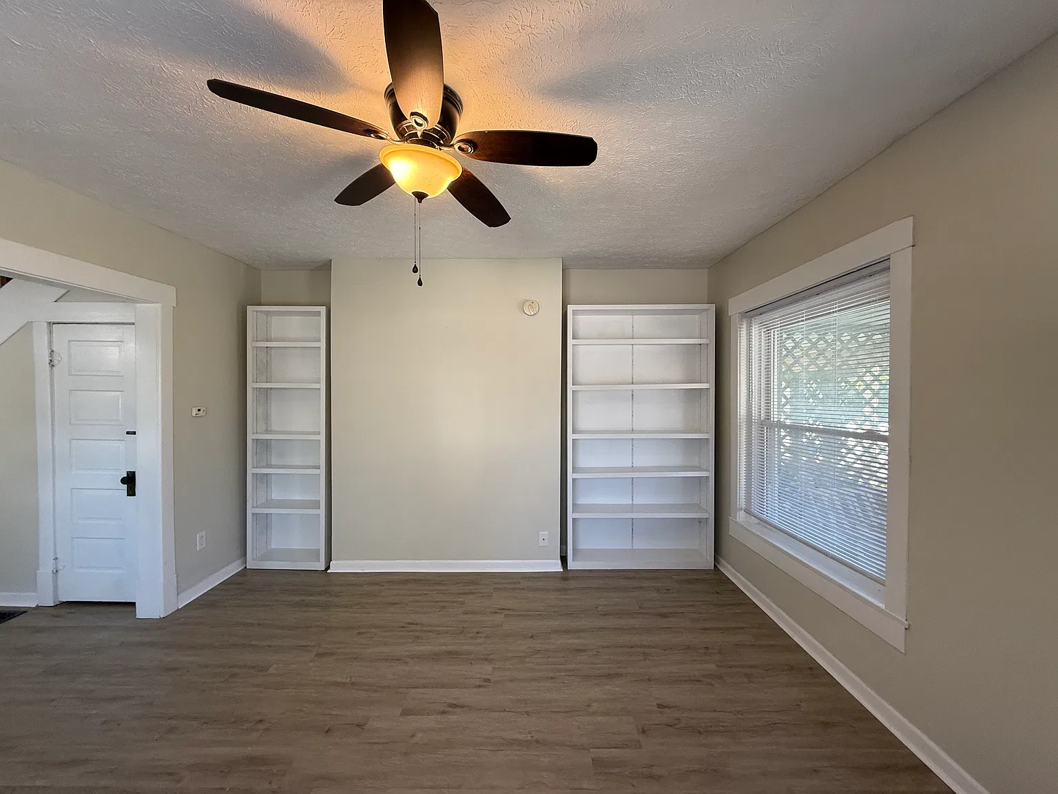 2 bed, 1152 sqft, $1,350 — Photo 3