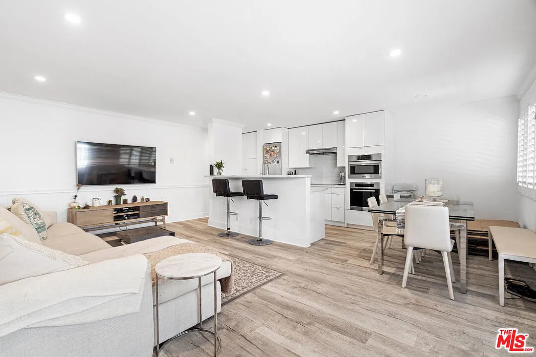 1 bed, 1.0 bath, 680 sqft, $2,970 — Photo 1