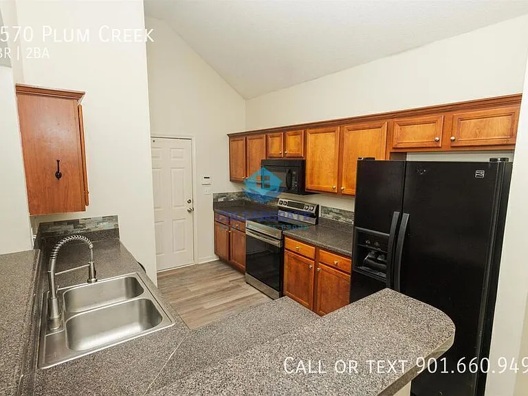 2570 Plum Creek Dr — Photo 9