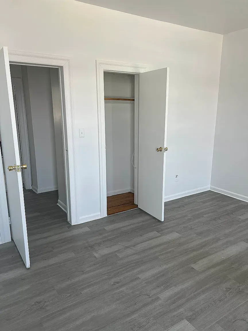 34-50 41st Street — Photo 3