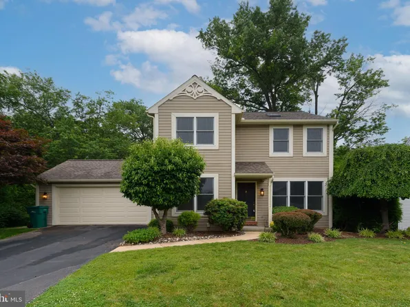 237 Cliff Ln, Elizabethtown, PA 17022