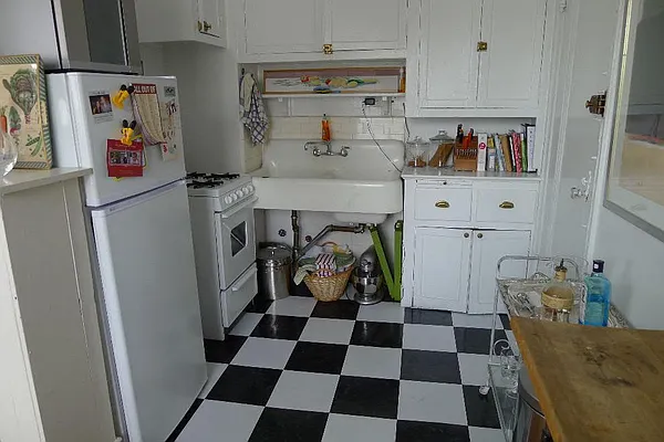 Rented by Corcoran | media 6