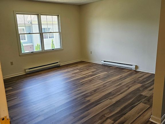3rd image of 1309 Almond St #Ag8