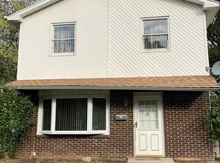 35 Orchard St, Spring Valley, NY 10977