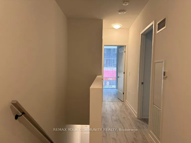 60 Princess St #102 — Photo 10
