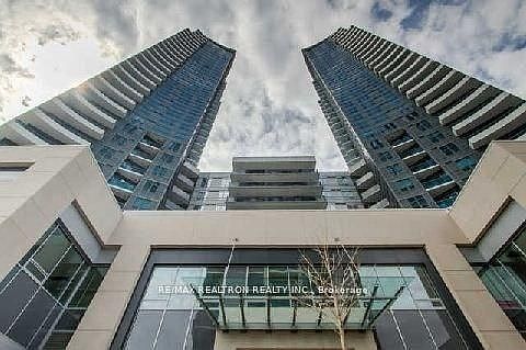 1st image of 7161 Yonge St #925