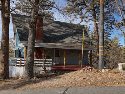 1172 Crags Ln, Fawnskin, CA, 92333