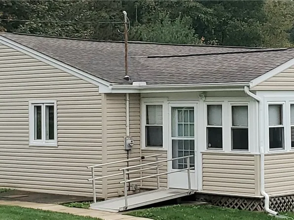6668 French Hill Rd NW, Dover, OH 44622