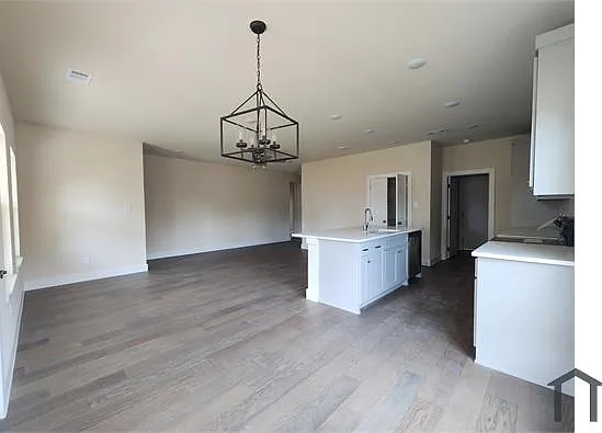 4203 Pickett St — Photo 7