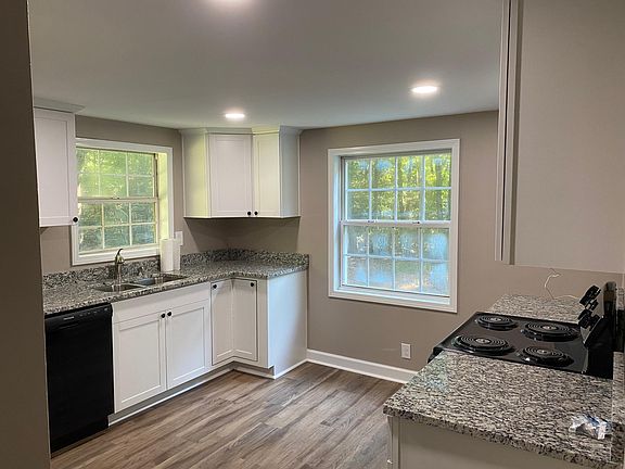 New Kitchen with Granite Countertops
