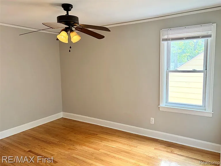 383 W Chesterfield St — Photo 7