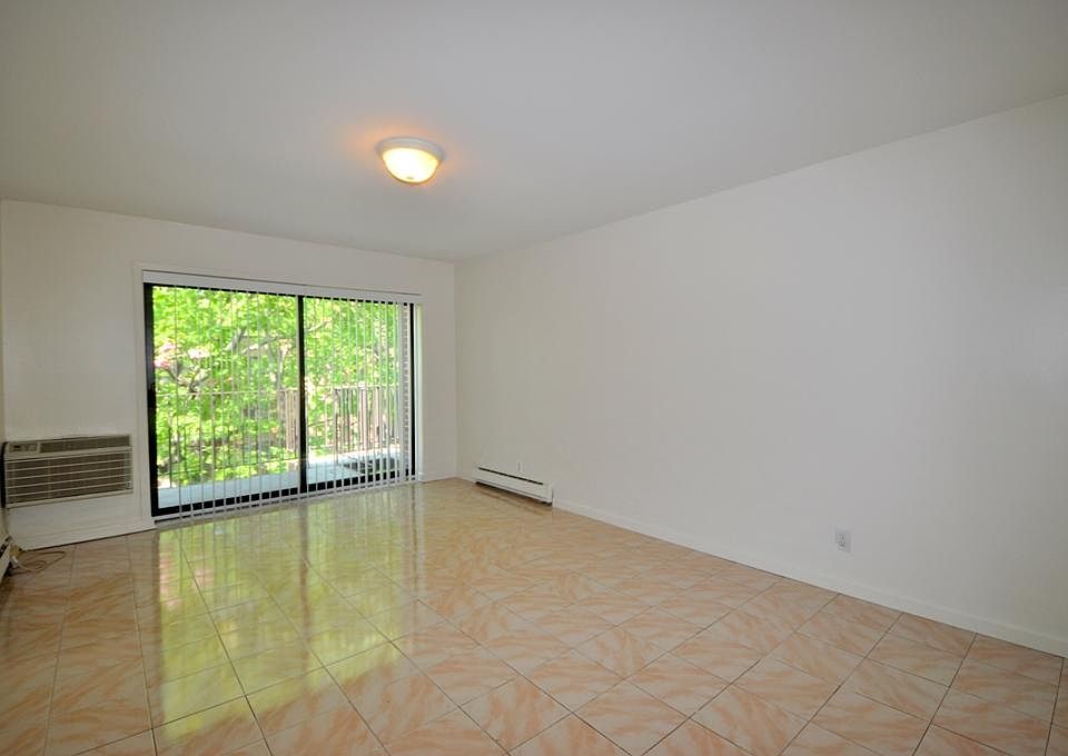 1st image of 119 Dehaven Dr APT 330