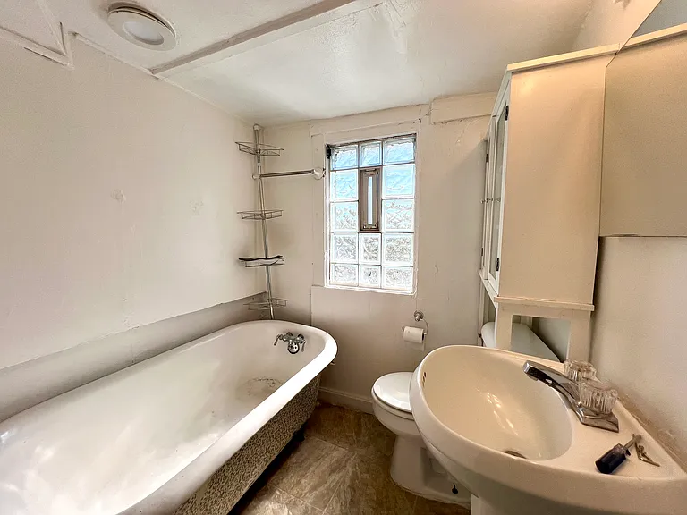 3rd floor bathroom