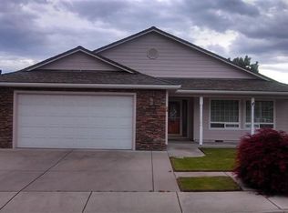 24 Chantrell Ct, Eagle Pt, OR 97524