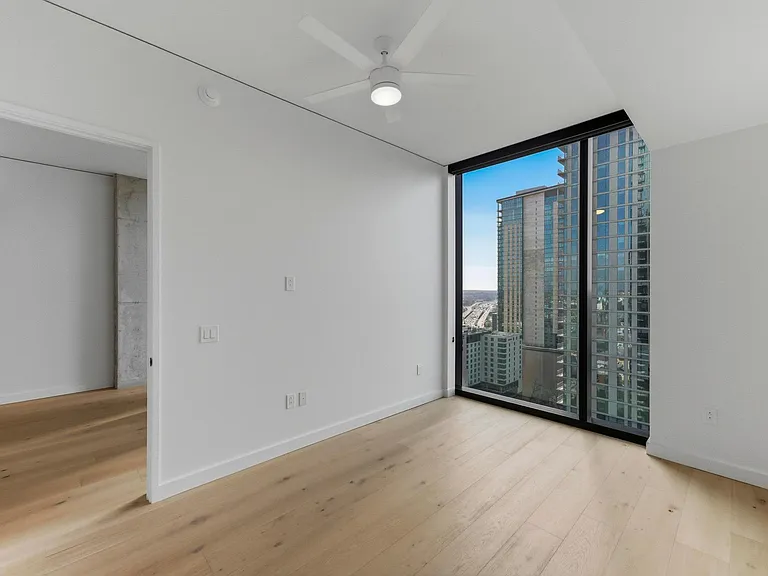 610 Davis St #2204 — Photo 13