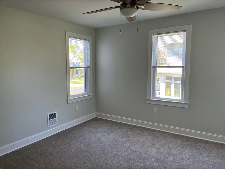 205 S Church St — Photo 9